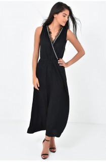 Siyah Kruvaze Yaka Bacak Yırtmaçlı Elbise